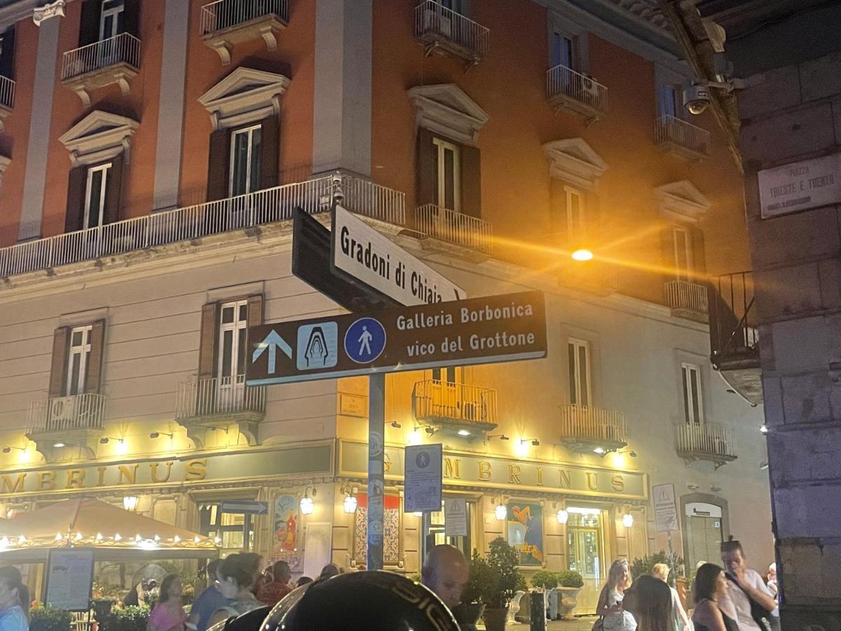Casetta Piazza Plebiscito Napoli Bagian luar foto