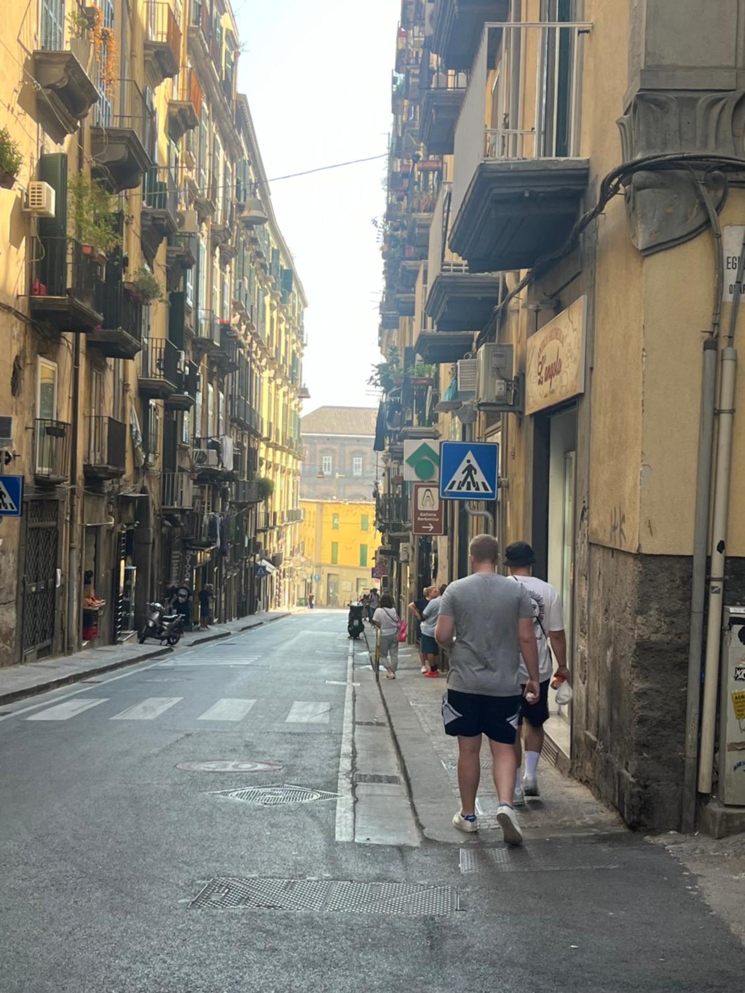 Casetta Piazza Plebiscito Napoli Bagian luar foto
