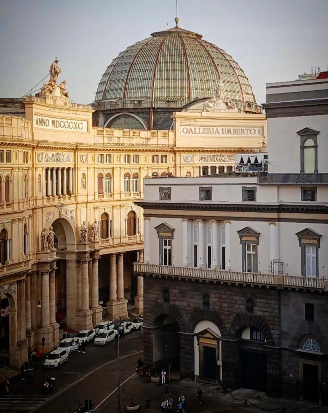 Casetta Piazza Plebiscito Napoli Bagian luar foto