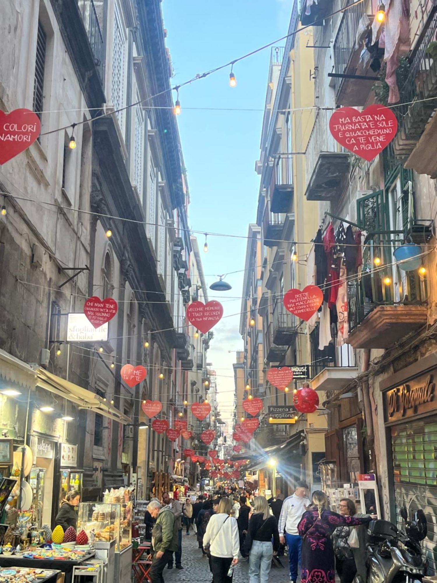 Casetta Piazza Plebiscito Napoli Bagian luar foto
