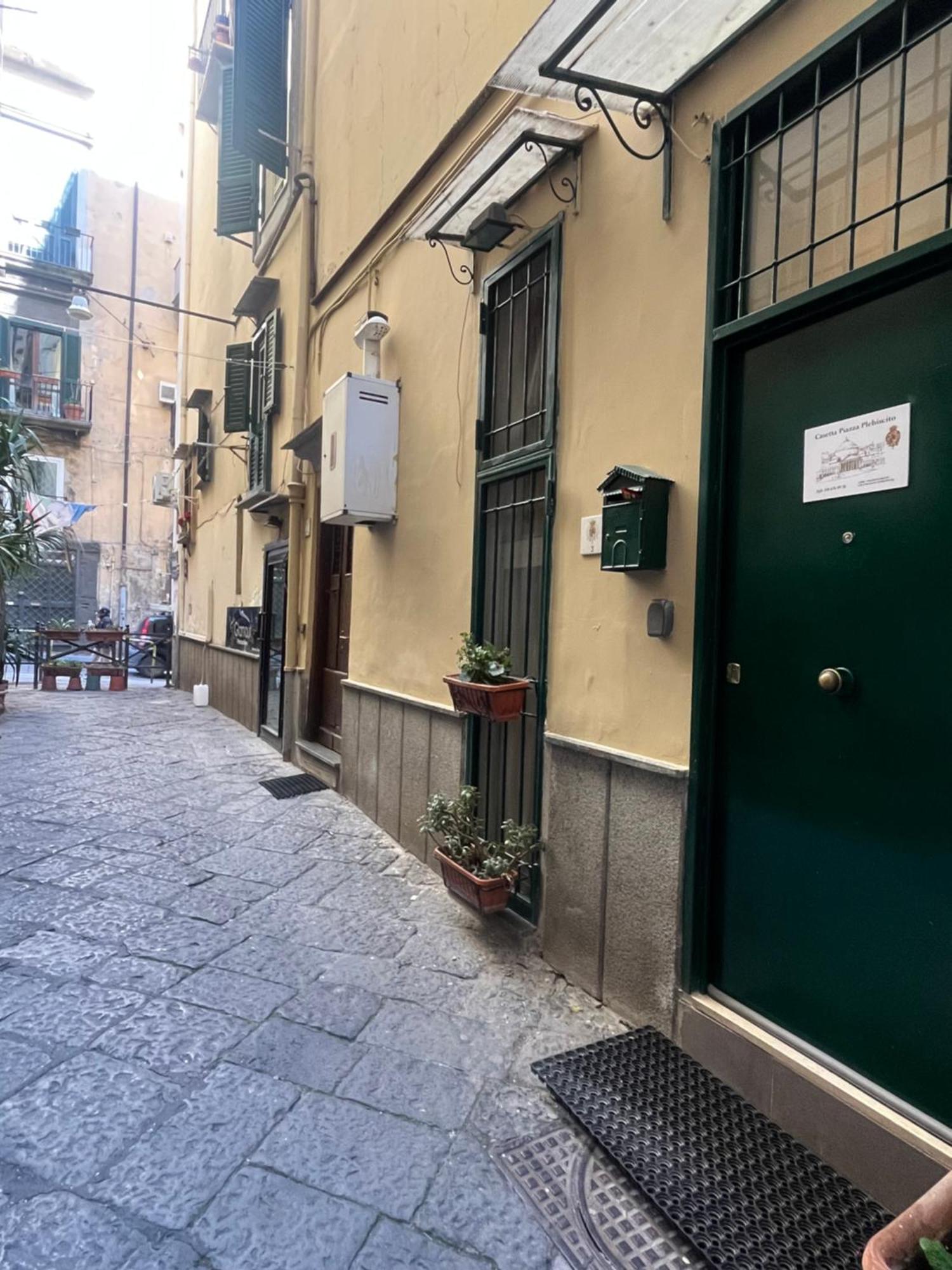 Casetta Piazza Plebiscito Napoli Bagian luar foto